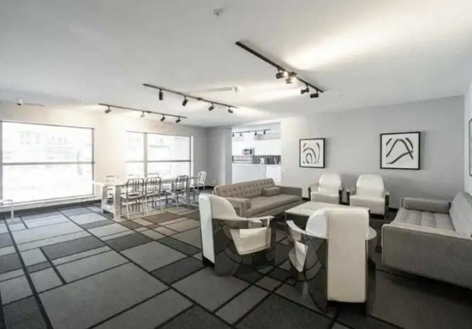 39 Brant St - Photo 3 of 7