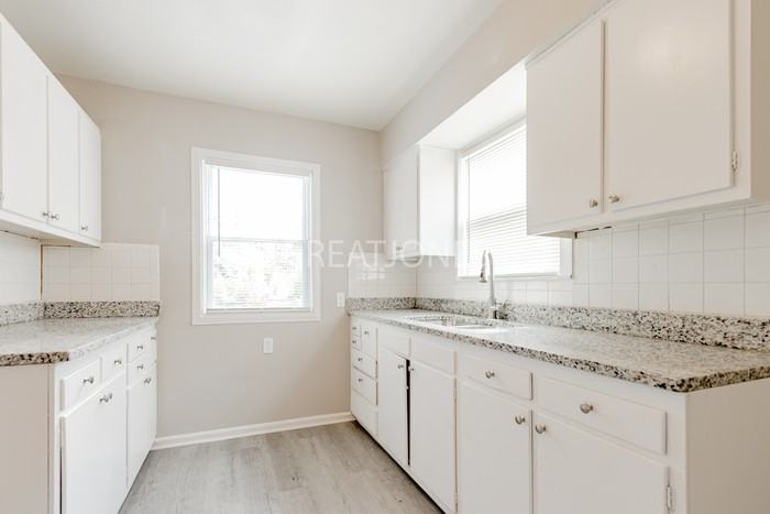 3415 N Colorado Ave - Photo 3 of 11