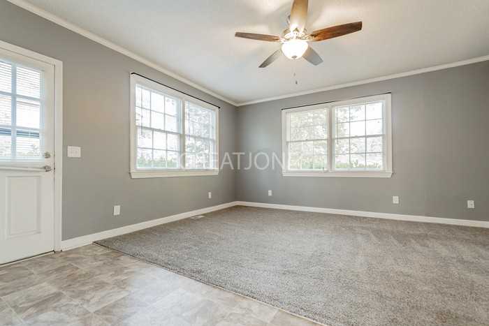 9601 S Chelsea Rd - Photo 3 of 17