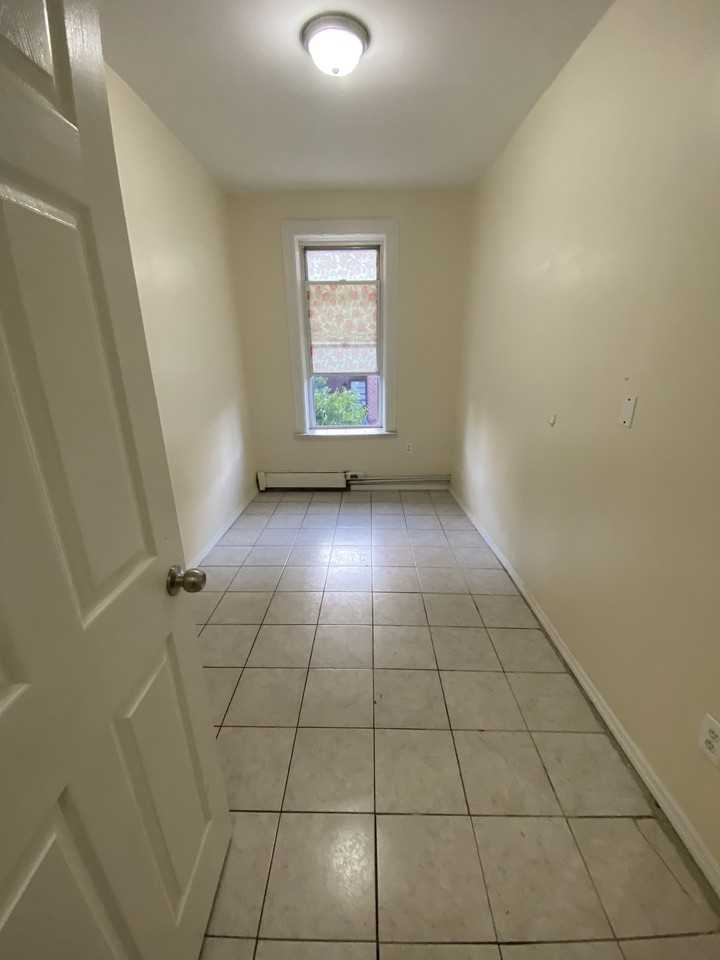 81 Avenue O 2f - Photo 3 of 9