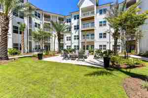 featured image of 900 Clara Ave