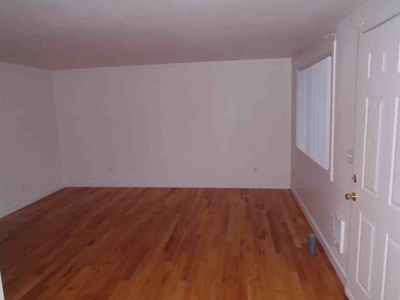 1276 E Santiam St #1276 - Photo 3 of 8