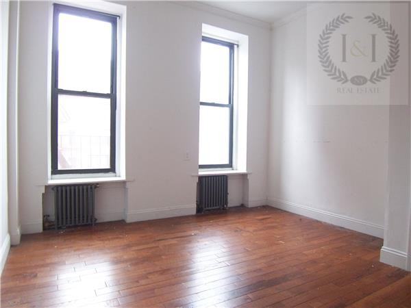 2032 2nd Ave - Photo 2 of 6