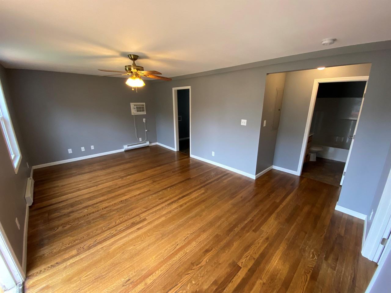 309 Jefferson Ave #309 - Photo 2 of 12