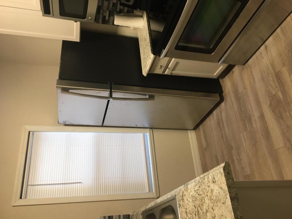 1033 Neville Ave - Photo 6 of 22