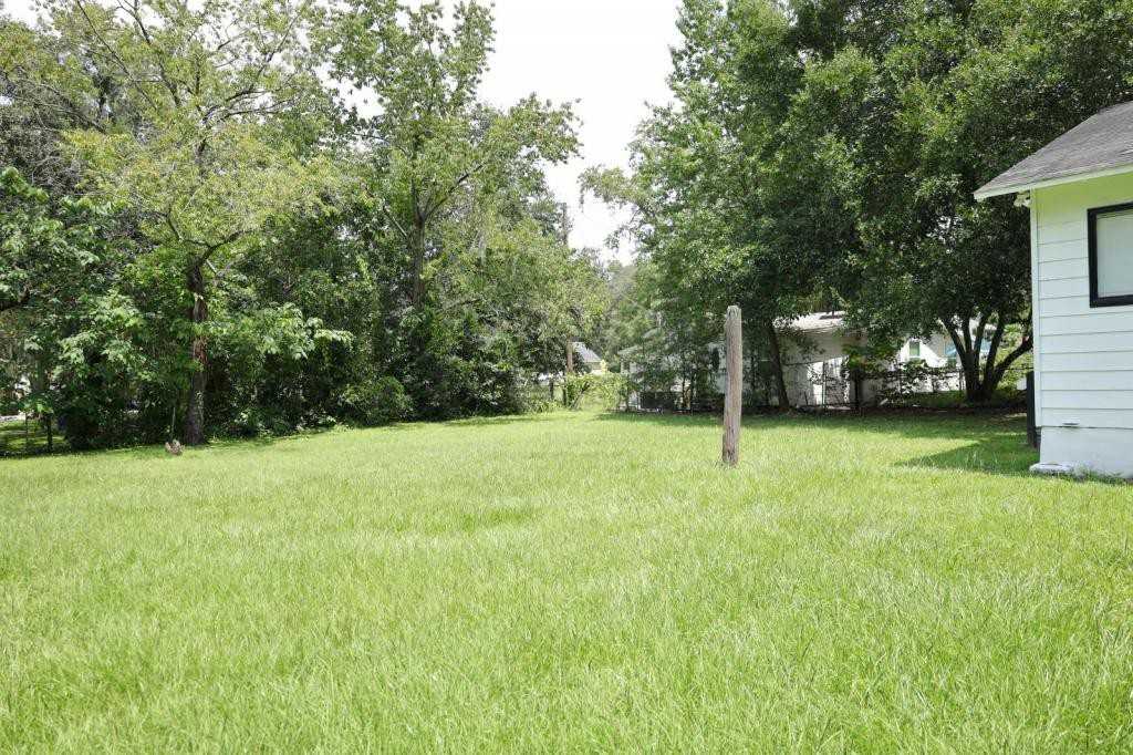 809 Adams St - Photo 7 of 33