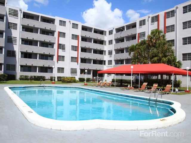 Suncoast Place Apartments - Photo 3 of 18