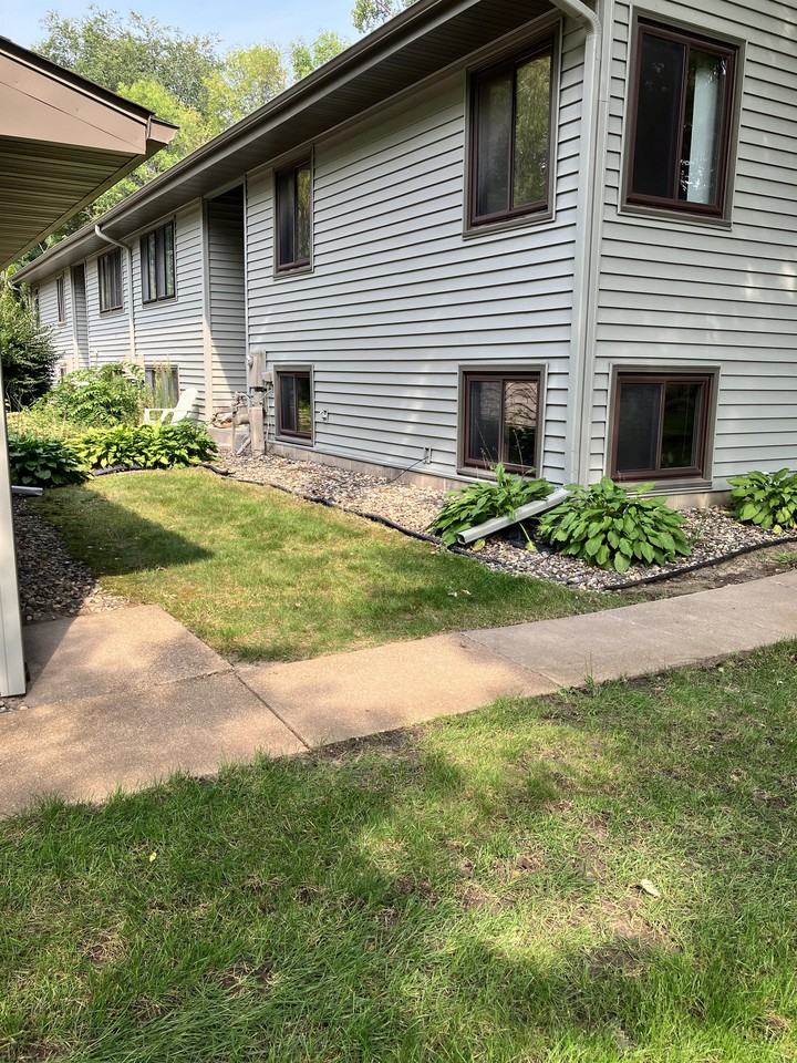 1386 Arden View Dr #1 - Photo 2 of 44