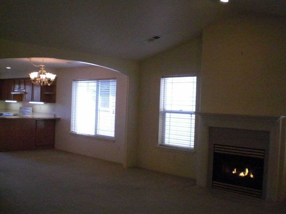 3321 Hidden Springs Dr - Photo 2 of 6