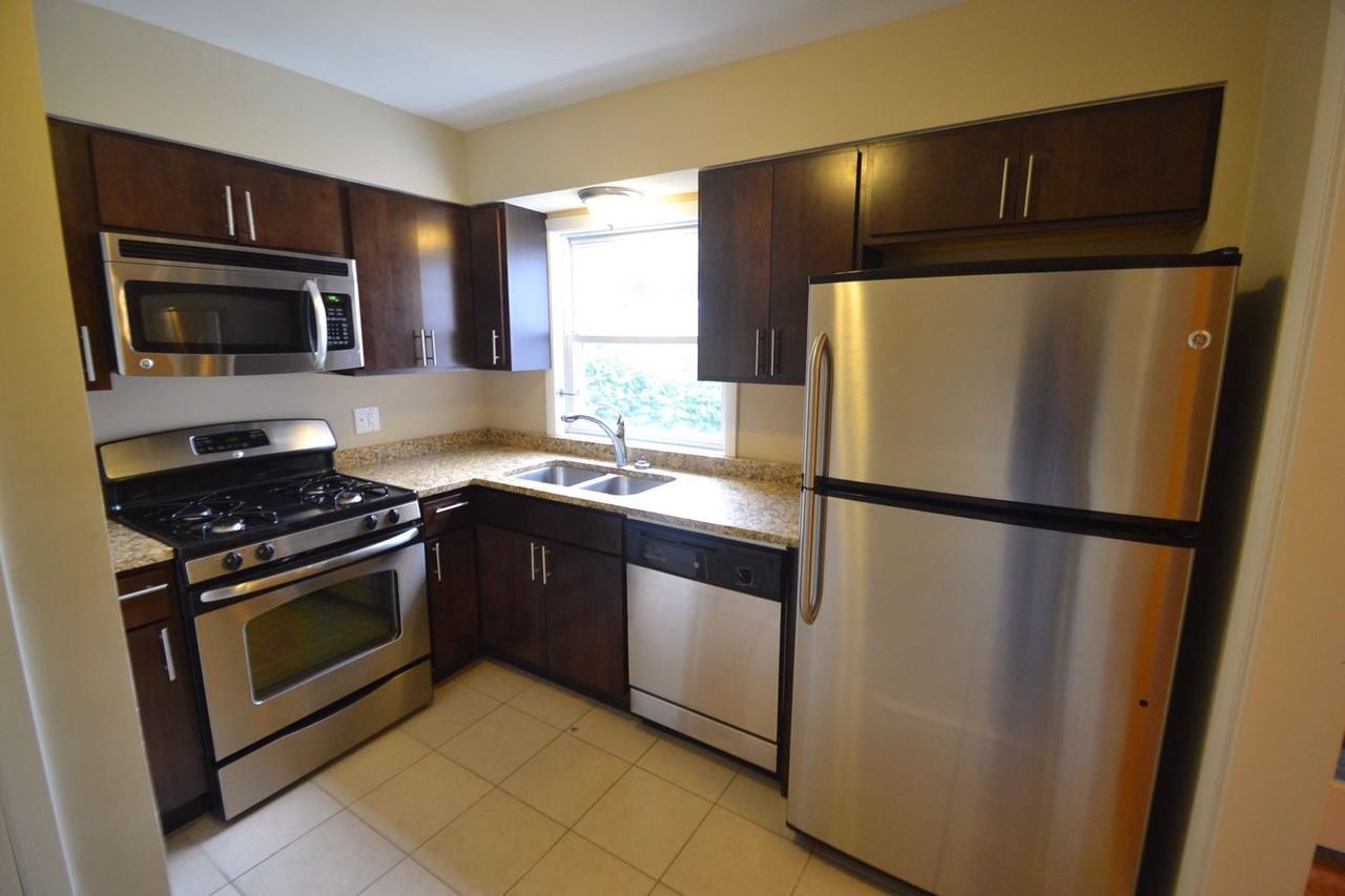 4036 N Pittsburgh Ave - Photo 3 of 10