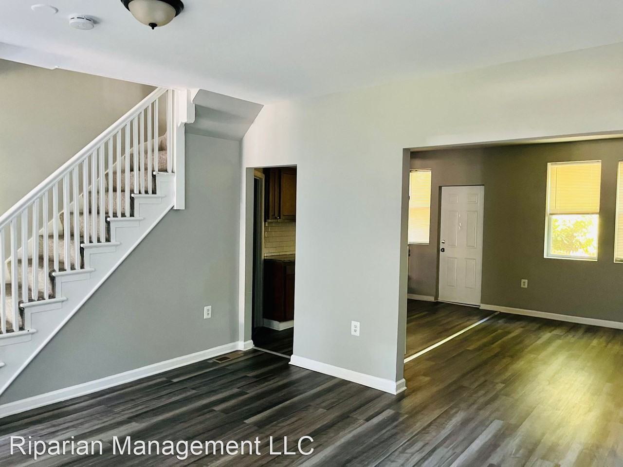 532 Beaumont Ave - Photo 3 of 14