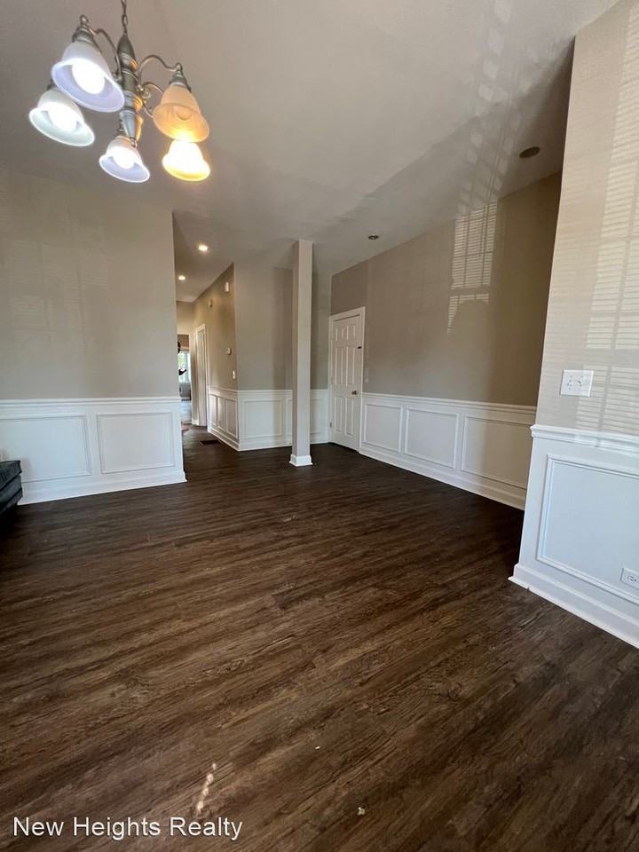 7830 S Muskegon Ave - Photo 3 of 9