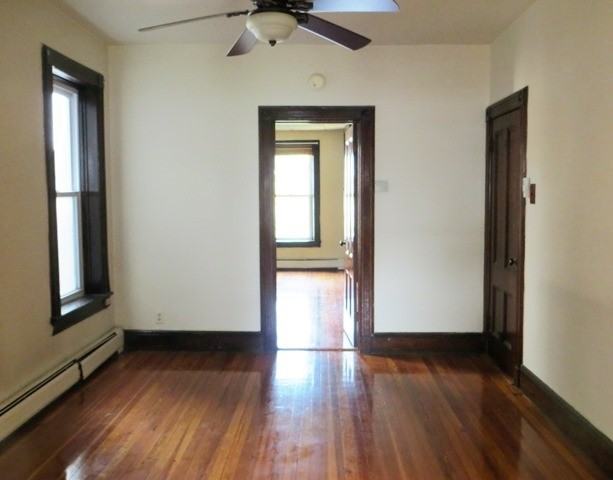 256 Sherman Ave - Photo 3 of 7