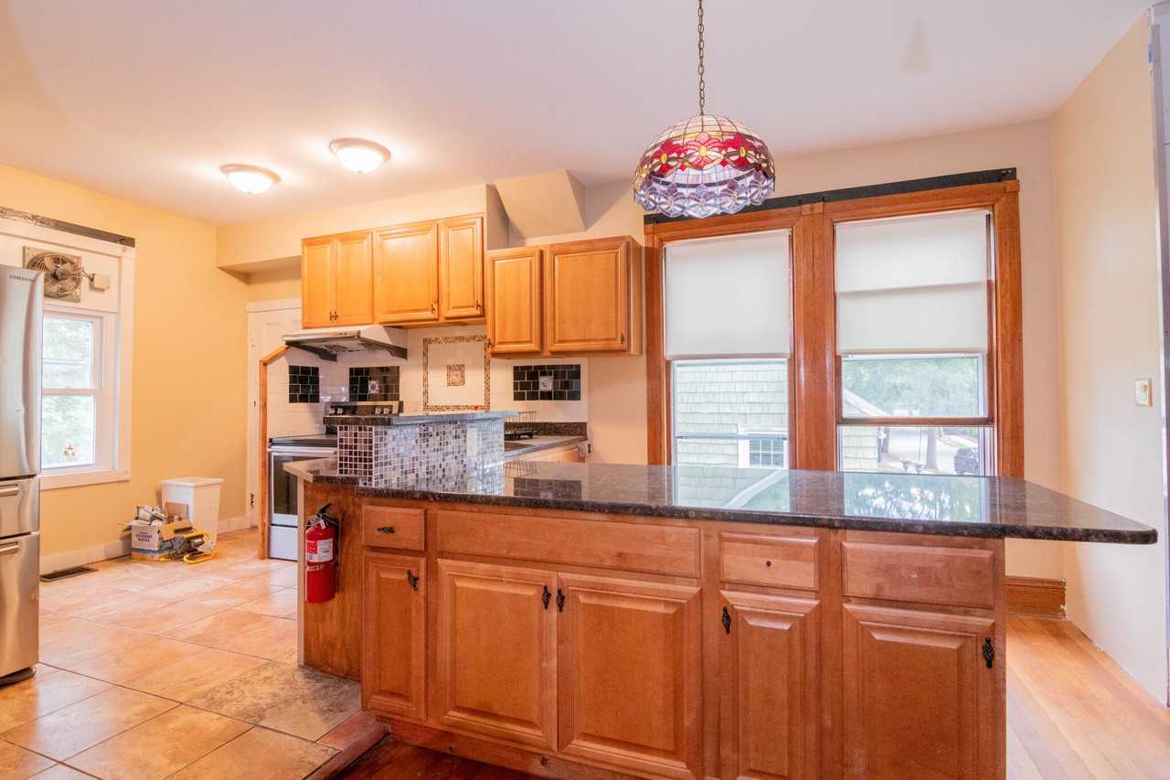 305 Central Street - Photo 2 of 26