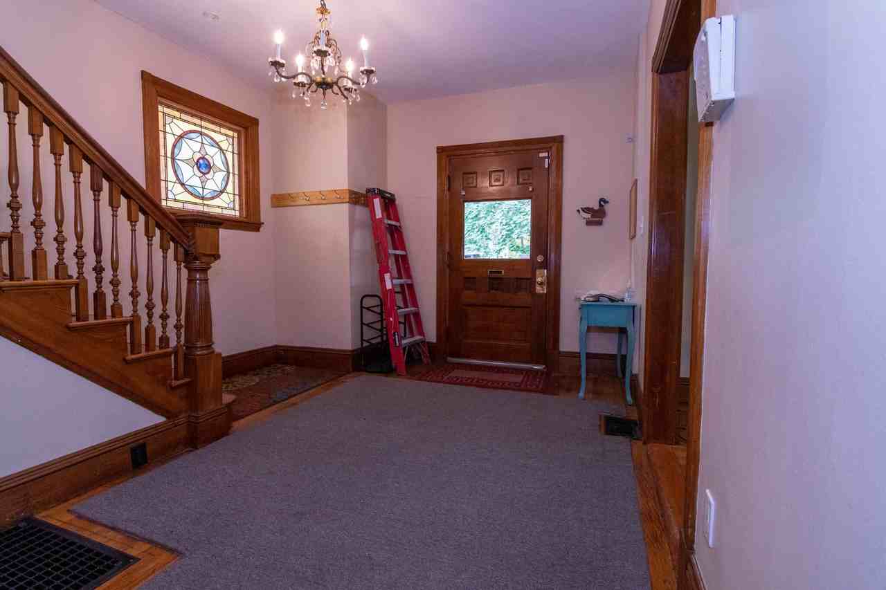 305 Central Street - Photo 7 of 26