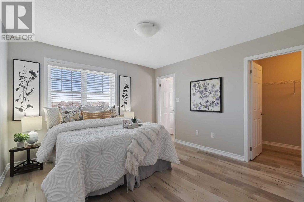 62 Bannister Crescent - Photo 4 of 7