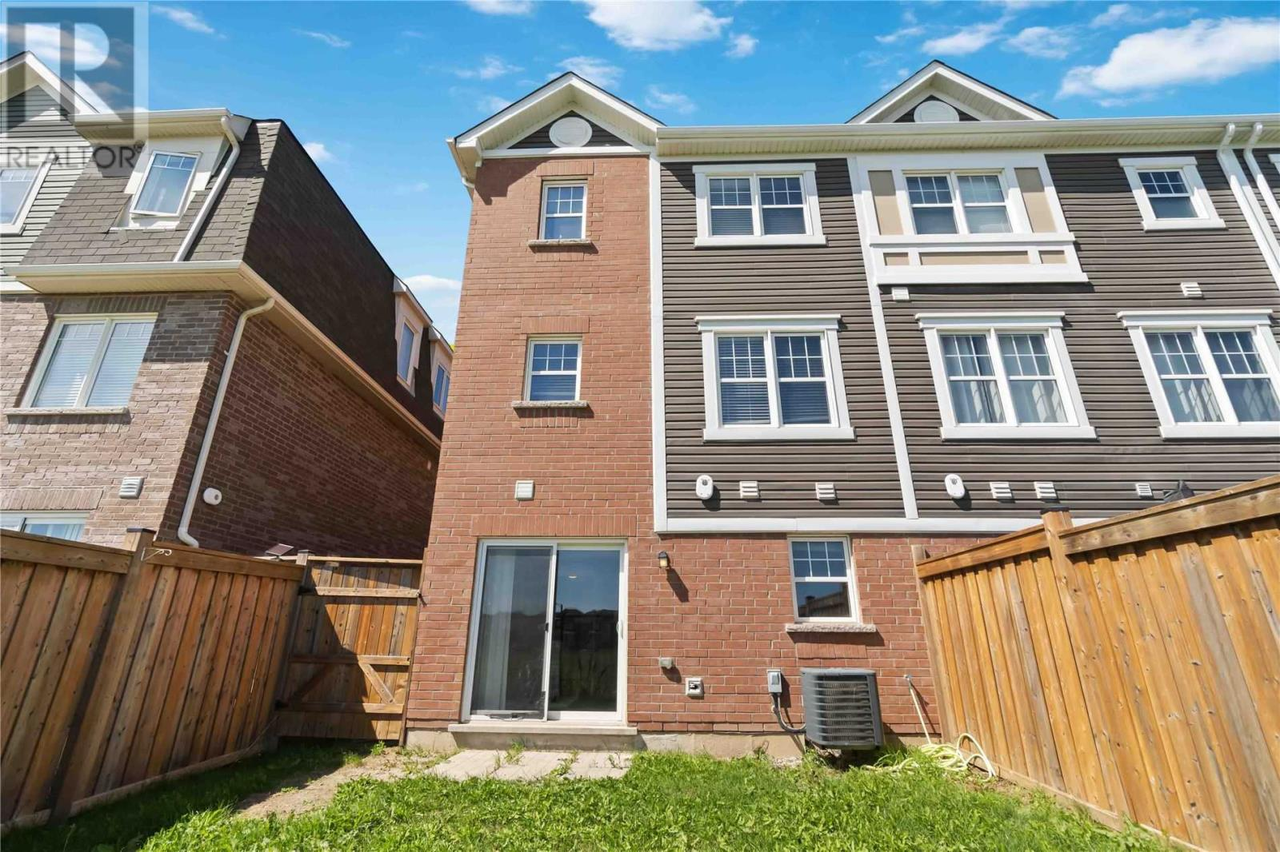 62 Bannister Crescent - Photo 5 of 7