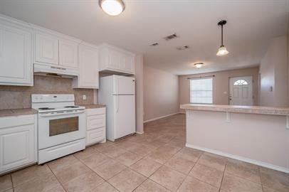 230 Private Road 8419 - 4 #4 - Photo 3 of 11