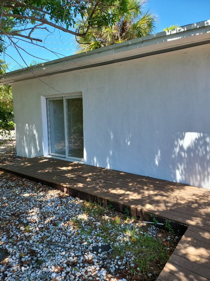 7707 Hawthorne Ave #1 - Photo 5 of 43