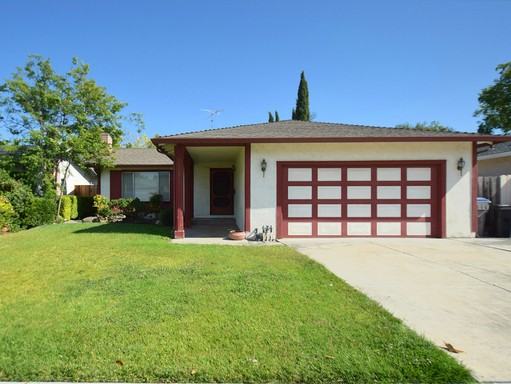 382 Grandpark Cir - Photo 2 of 18