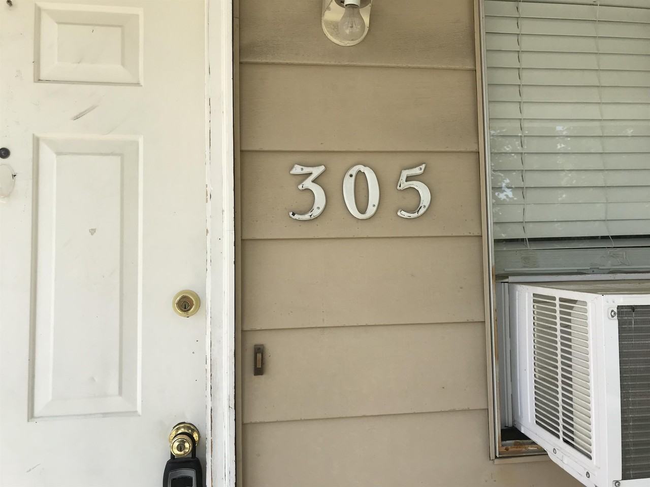305 N 1st St #1 - Photo 2 of 19