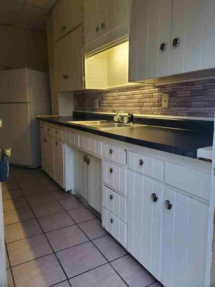 122 Leland Ave #2 - Photo 4 of 7