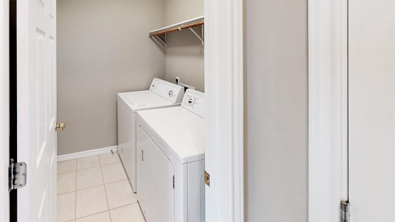 1124 Carolina St #1 - Photo 2 of 18