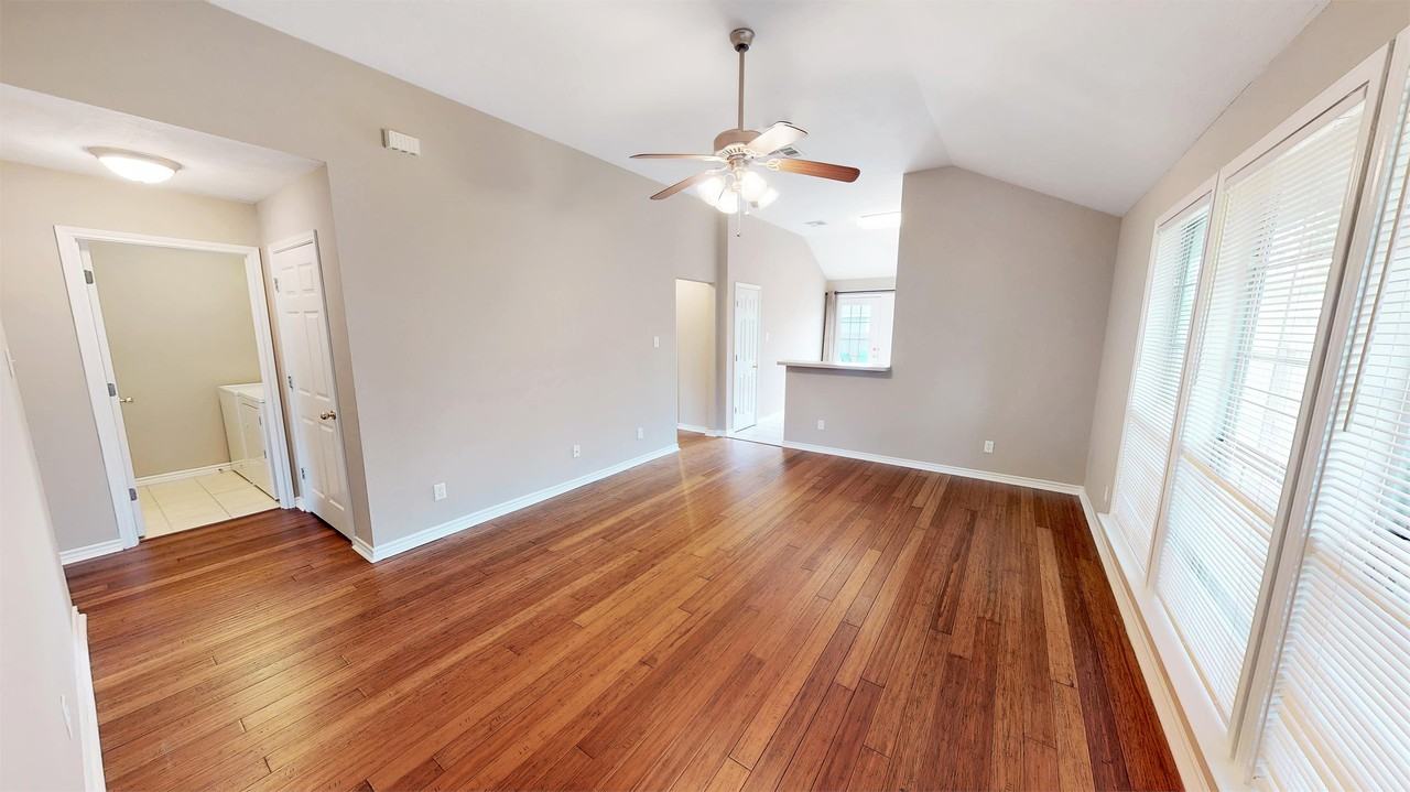 1124 Carolina St #1 - Photo 3 of 18