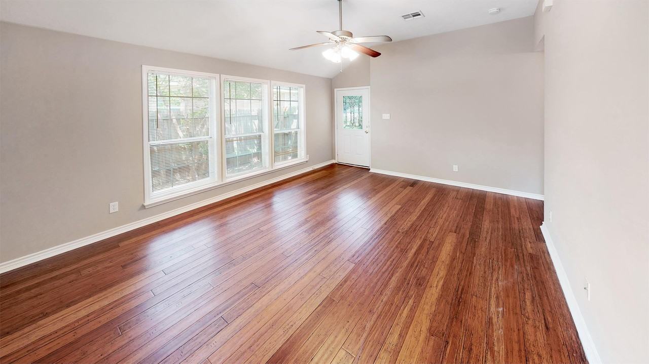 1124 Carolina St #1 - Photo 6 of 18