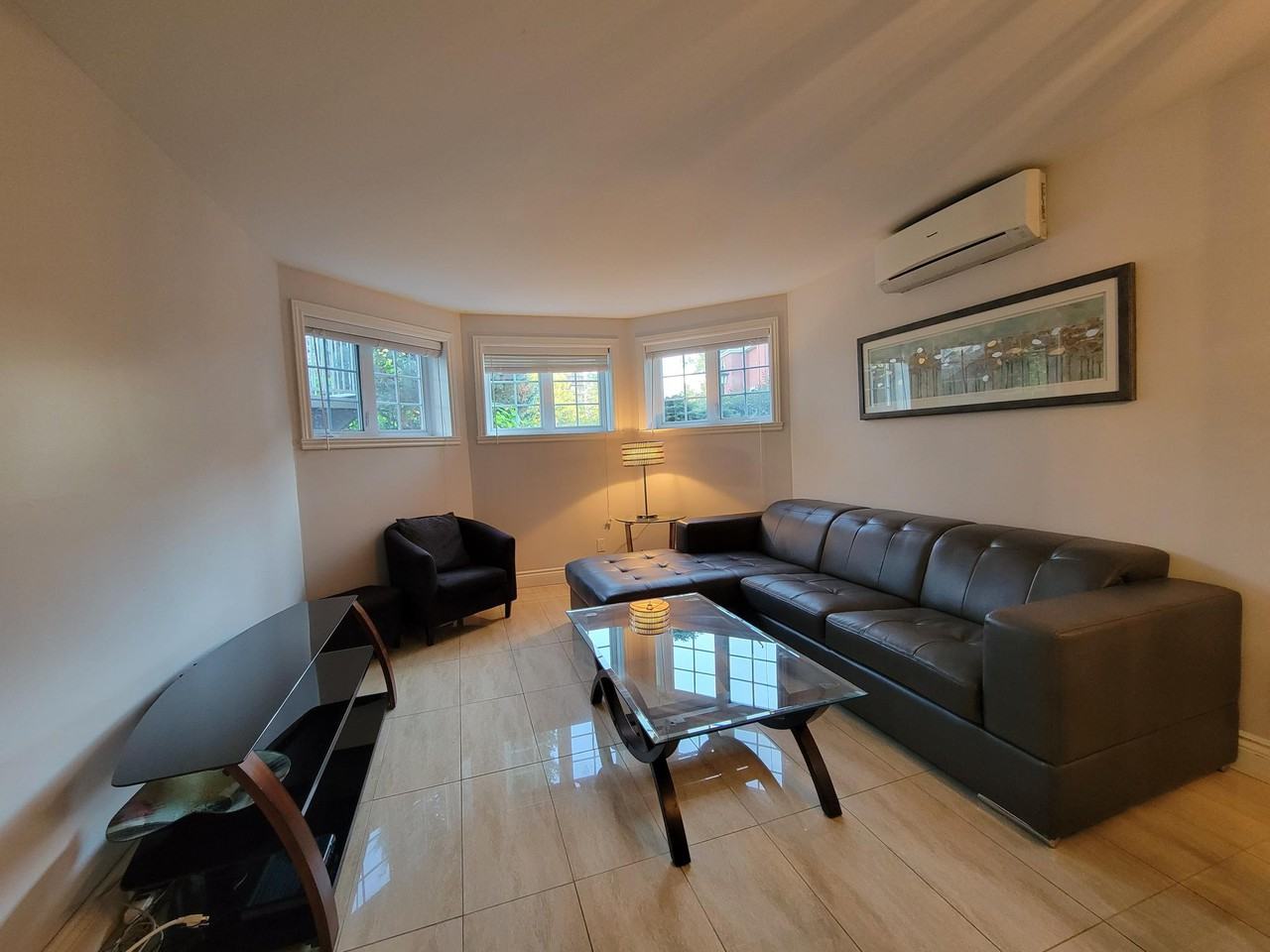 4691 Croissant des Îles - Photo 3 of 13