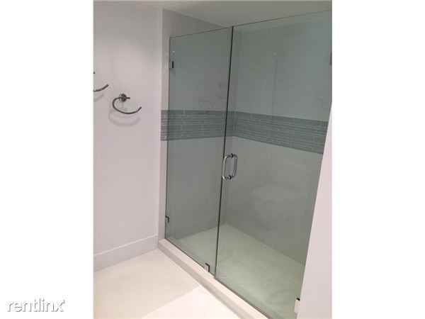 7928 West Dr - Photo 2 of 8