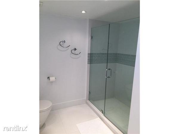 7928 West Dr - Photo 3 of 8