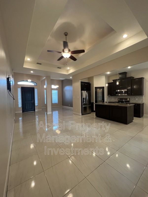 711 Abbott Ave - Photo 2 of 27