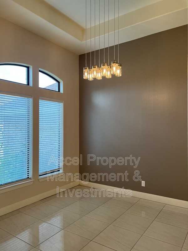 711 Abbott Ave - Photo 4 of 27