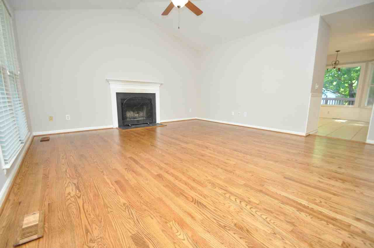 2128 Leadenhall Way - Photo 2 of 29