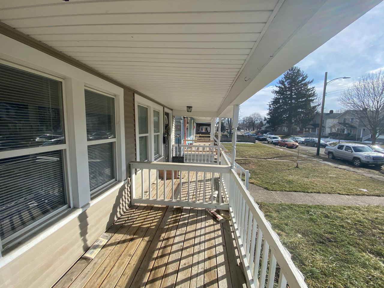 616 S Ogden Ave - Photo 2 of 24