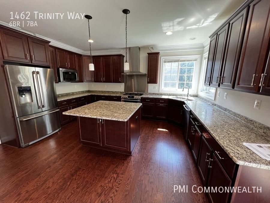 1462 Trinity Way - Photo 2 of 43