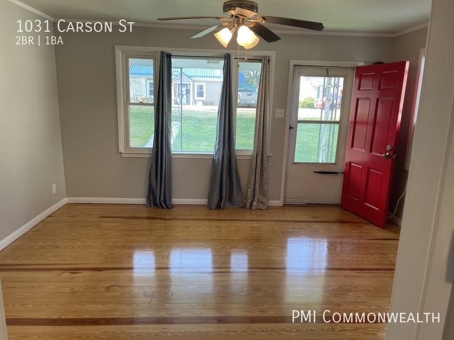 1031 Carson St - Photo 2 of 18