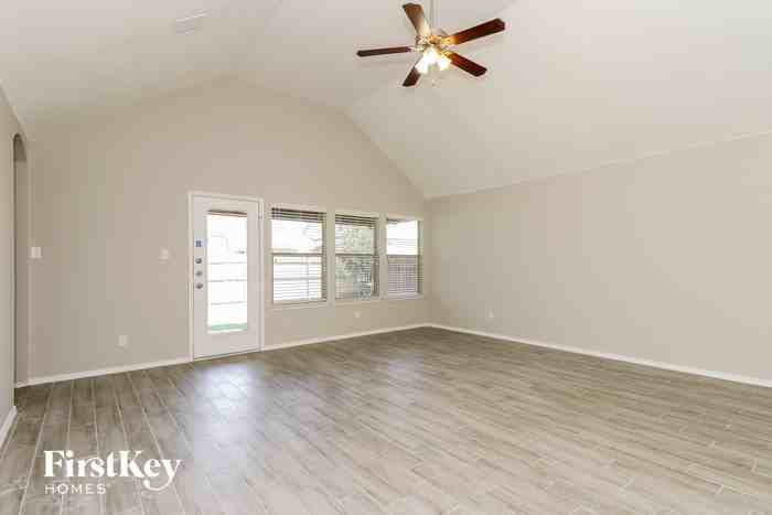 500 Stone Crossing Ln - Photo 3 of 15