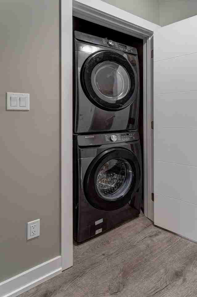 Great for Roommates - 3 Bedroom + 3.5 Baths Townhome near UofA - Photo 3 of 20