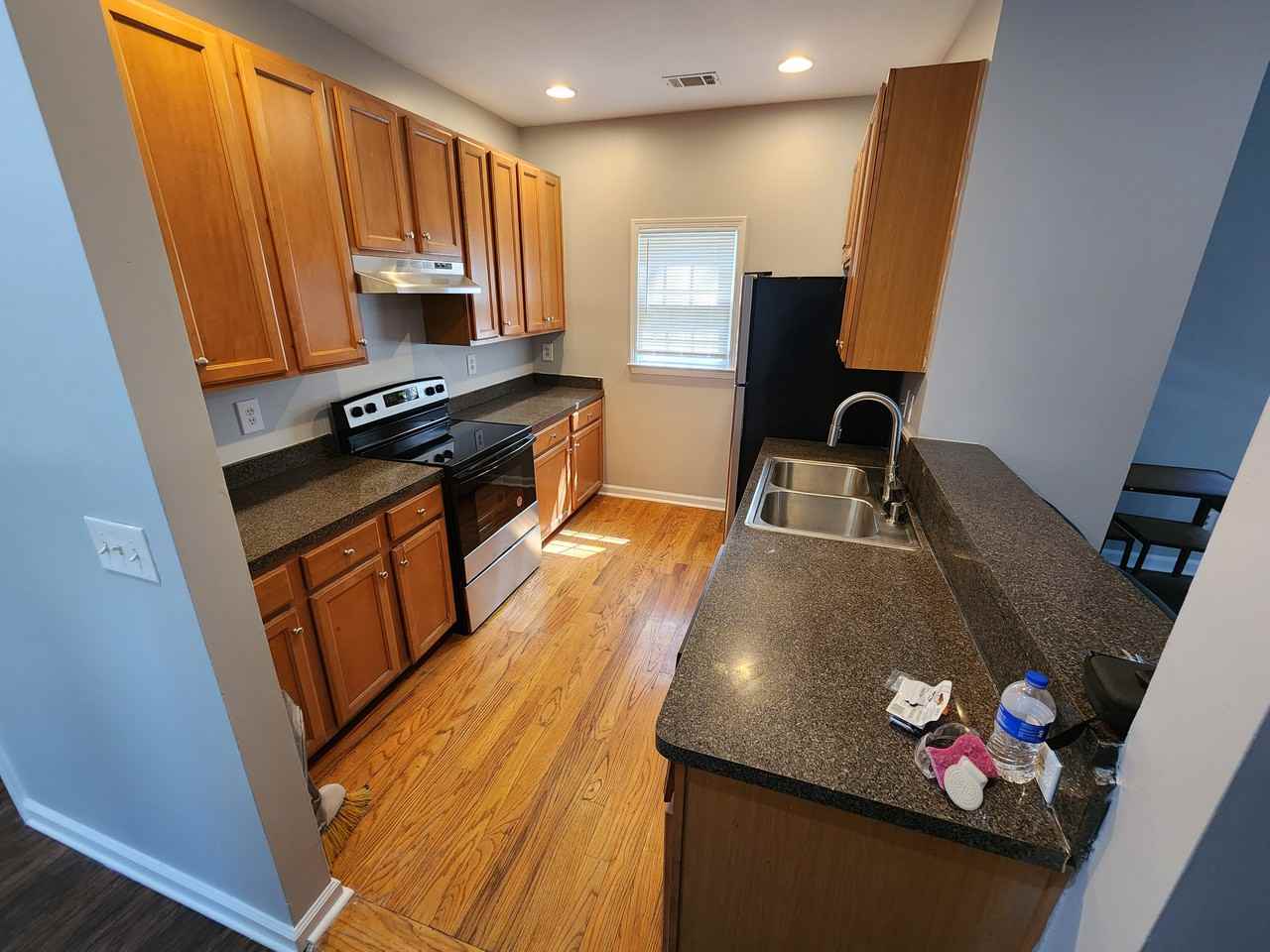 901 Hall St Nw - Photo 3 of 35