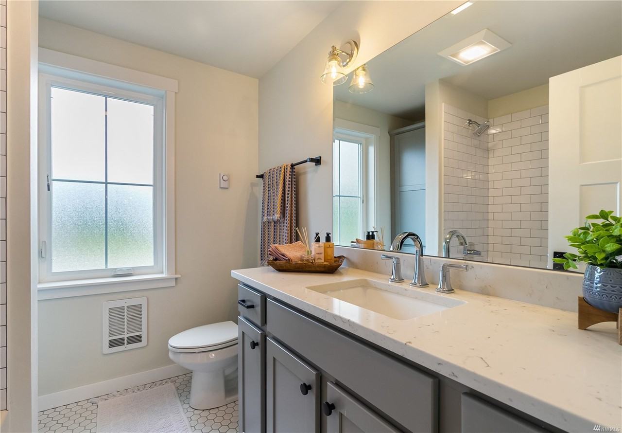 3226 East Sunset Drive #1 - Photo 3 of 17