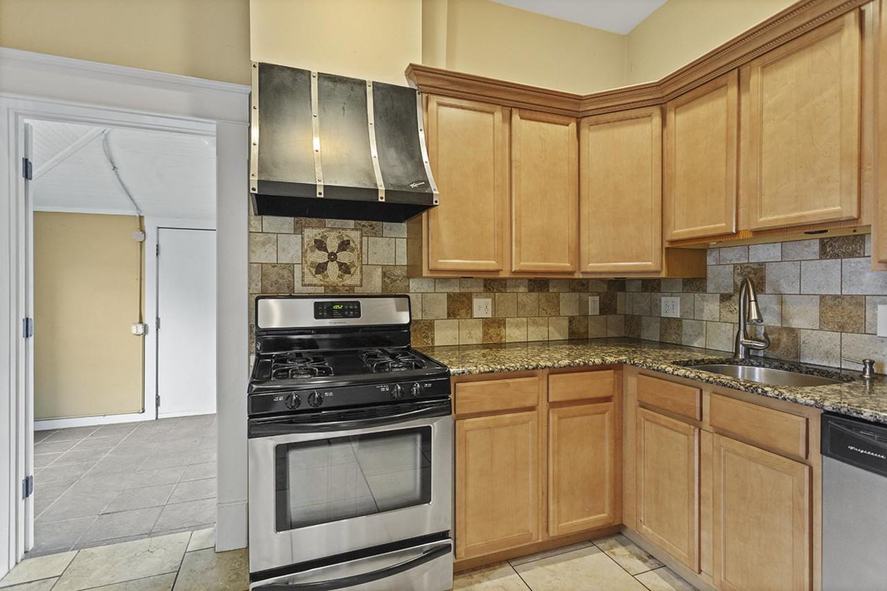 903 East 23rd Avenue - Photo 5 of 20