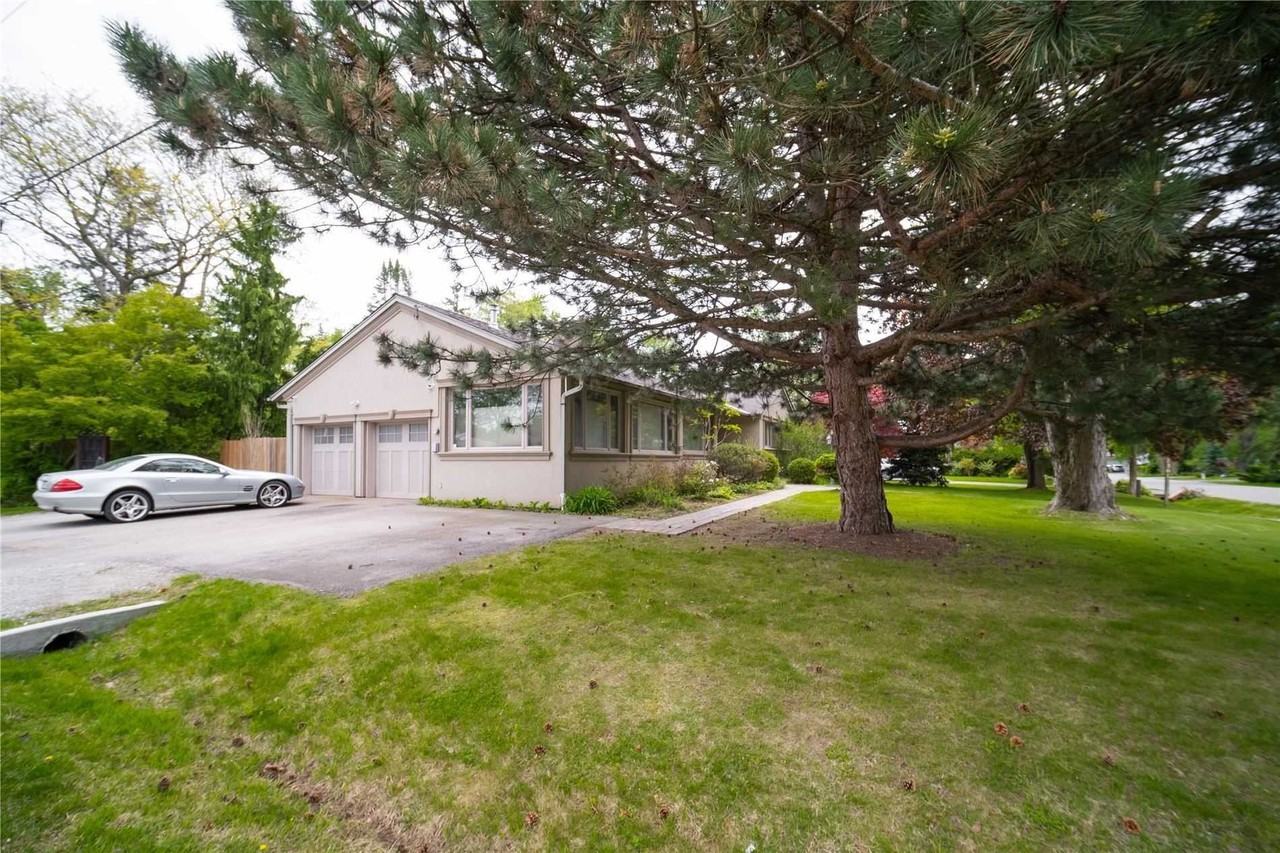 1361 Lochlin Trail - Photo 3 of 8