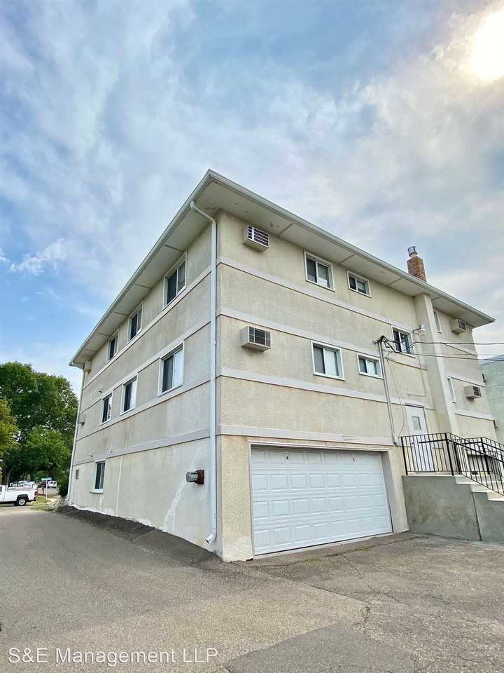 3050 Inglewood Ave S - Photo 2 of 10