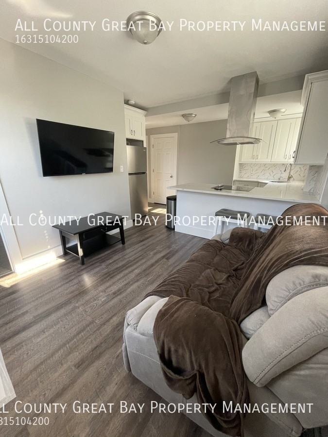 184 E Main St - Photo 4 of 7