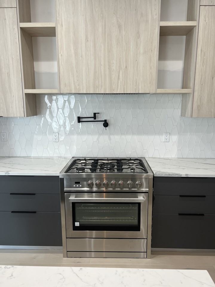 423 W Amelia Ave #1 - Photo 3 of 12