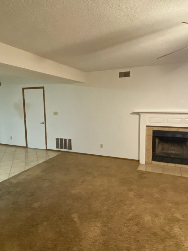 2913 Laura Ln #B - Photo 5 of 26