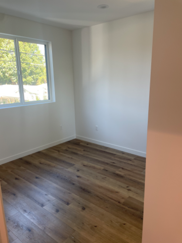 4927 1/2 Kester Ave - Photo 5 of 18