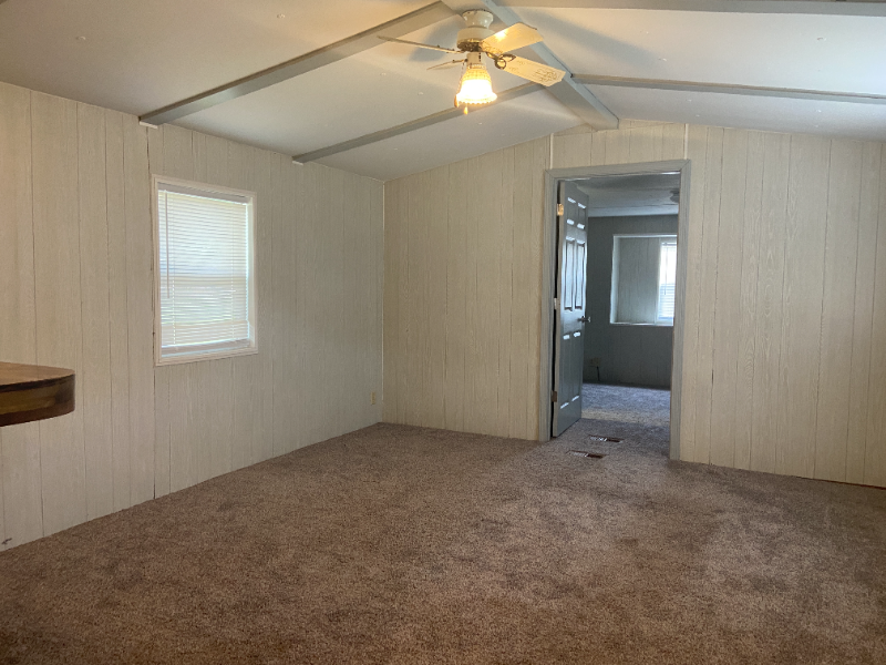 191 Lindenview Cir - Photo 2 of 11